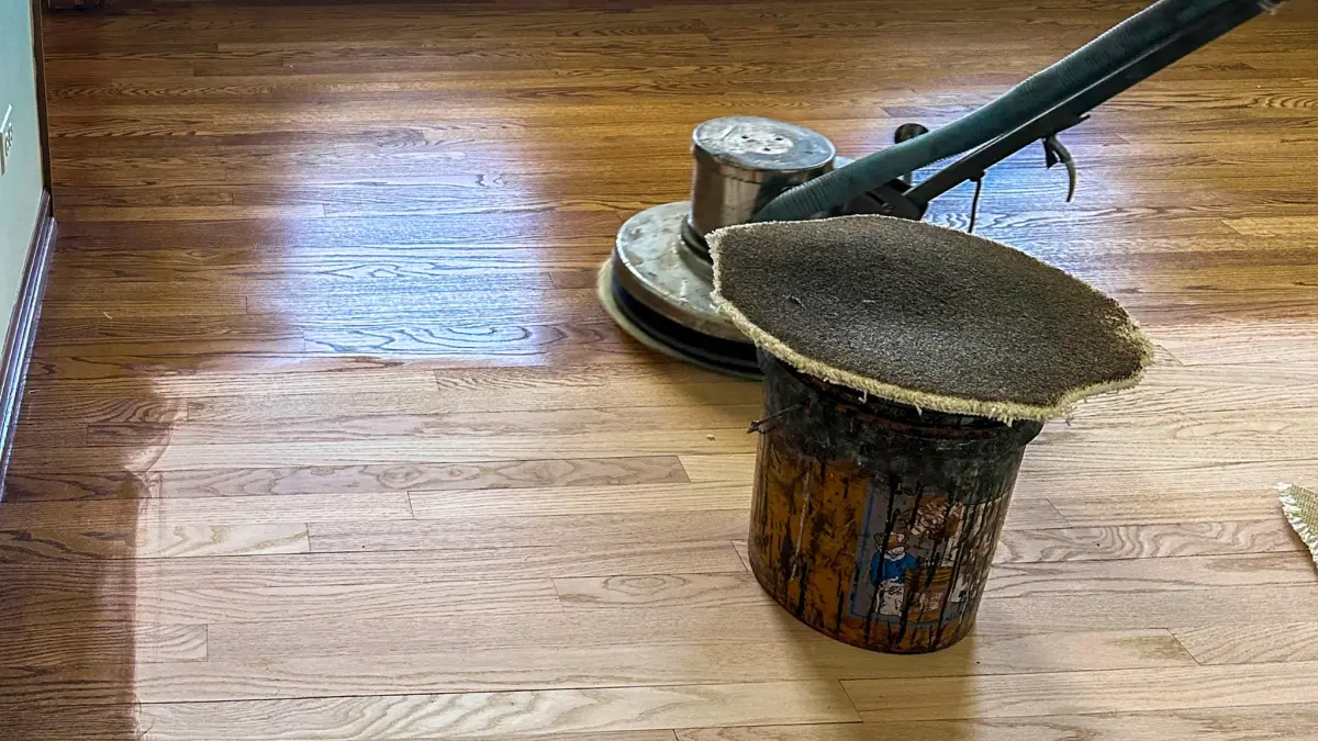 Floor Refinishing <span class=